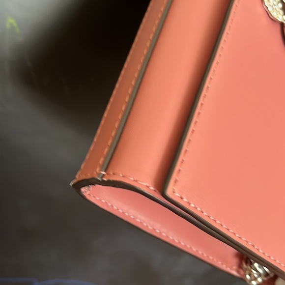 Michael Kors WOC Bellamie Polished Leather Clutch Rose - Picture 9 of 13